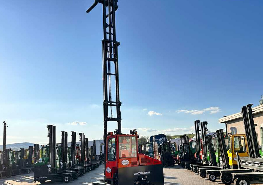 משאית הגעה ב-4 דרכים Combilift COMBILIFT C4000 – TRIPLEX 9300 mm – Year 2017 – GAS – FREE LIFT – FORK SIDE SHIFT – CONDITION 5/5: תמונה 36