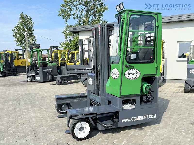 Combilift Combilift C2500 / GAS / TRIPLEX 4900MM / FREE LIFT / ONLY 2446 HOURS / FORK POSITIONER / FULL CABIN / PERFECT CONDITION / Wide r - משאית הגעה ב-4 דרכים: תמונה 3 Combilift Combilift C2500 / GAS / TRIPLEX 4900MM / FREE LIFT / ONLY 2446 HOURS / FORK POSITIONER / FULL CABIN / PERFECT CONDITION / Wide r - משאית הגעה ב-4 דרכים: תמונה 3