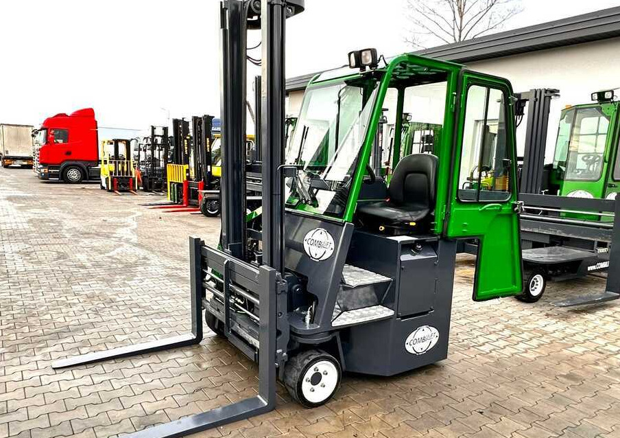 משאית הגעה ב-4 דרכים Combilift Combilift C3000CB - DUPLEX 4000mm - Year 2015 - / CABIN - HEATING / ONLY 6546 MTH / EXCELLENT CONDITION / LIKE NEW!: תמונה 13