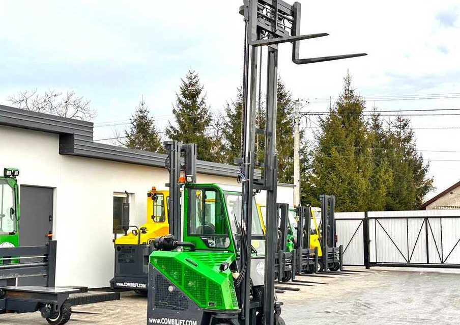 משאית הגעה ב-4 דרכים Combilift Combilift C3000CB - DUPLEX 4000mm - Year 2015 - / CABIN - HEATING / ONLY 6546 MTH / EXCELLENT CONDITION / LIKE NEW!: תמונה 19