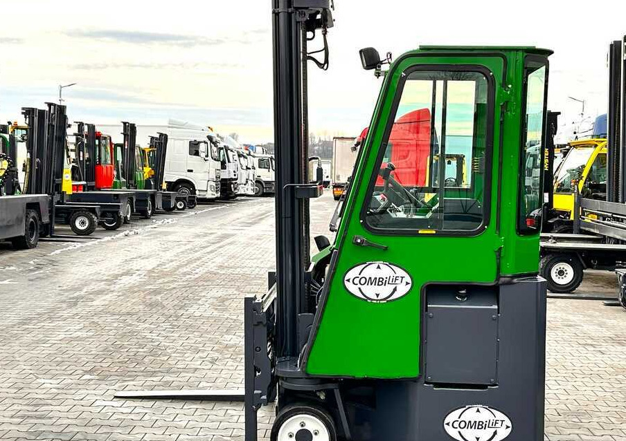 Combilift Combilift C3000CB - DUPLEX 4000mm - Year 2015 - / CABIN - HEATING / ONLY 6546 MTH / EXCELLENT CONDITION / LIKE NEW! - משאית הגעה ב-4 דרכים: תמונה 3 Combilift Combilift C3000CB - DUPLEX 4000mm - Year 2015 - / CABIN - HEATING / ONLY 6546 MTH / EXCELLENT CONDITION / LIKE NEW! - משאית הגעה ב-4 דרכים: תמונה 3