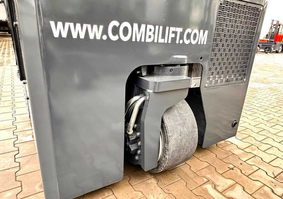 משאית הגעה ב-4 דרכים Combilift Combilift C3000CB - DUPLEX 4000mm - Year 2015 - / CABIN - HEATING / ONLY 6546 MTH / EXCELLENT CONDITION / LIKE NEW!: תמונה 12