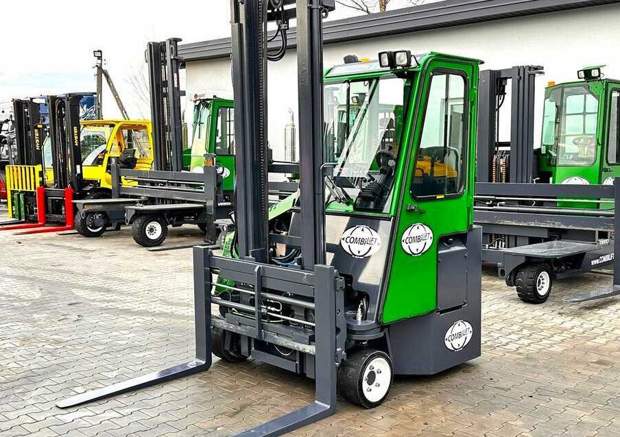 Combilift Combilift C3000CB - DUPLEX 4000mm - Year 2015 - / CABIN - HEATING / ONLY 6546 MTH / EXCELLENT CONDITION / LIKE NEW! - משאית הגעה ב-4 דרכים: תמונה 1 Combilift Combilift C3000CB - DUPLEX 4000mm - Year 2015 - / CABIN - HEATING / ONLY 6546 MTH / EXCELLENT CONDITION / LIKE NEW! - משאית הגעה ב-4 דרכים: תמונה 1