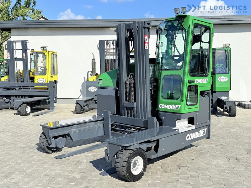 Combilift FOUR-WAY / MULTI-DIRECTIONAL FORKLIFT C4500 / DIESEL / TRIPLEX 4900MM / ONLY 4160 WORKING HOURS / FORK POSITIONER / FULL CABIN W - משאית הגעה ב-4 דרכים: תמונה 2 Combilift FOUR-WAY / MULTI-DIRECTIONAL FORKLIFT C4500 / DIESEL / TRIPLEX 4900MM / ONLY 4160 WORKING HOURS / FORK POSITIONER / FULL CABIN W - משאית הגעה ב-4 דרכים: תמונה 2