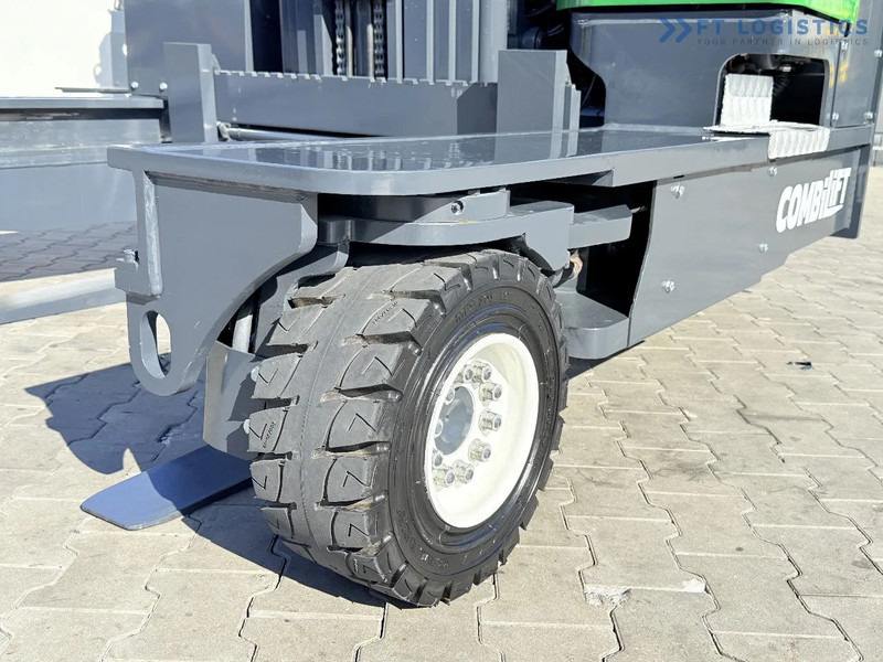 Combilift FOUR-WAY / MULTI-DIRECTIONAL FORKLIFT C4500 / DIESEL / TRIPLEX 4900MM / ONLY 4160 WORKING HOURS / FORK POSITIONER / FULL CABIN W - משאית הגעה ב-4 דרכים: תמונה 3 Combilift FOUR-WAY / MULTI-DIRECTIONAL FORKLIFT C4500 / DIESEL / TRIPLEX 4900MM / ONLY 4160 WORKING HOURS / FORK POSITIONER / FULL CABIN W - משאית הגעה ב-4 דרכים: תמונה 3