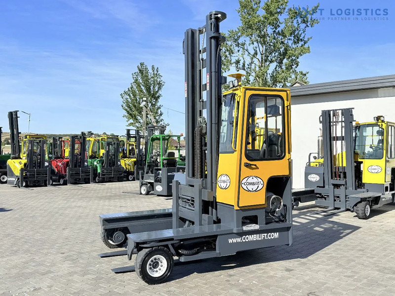 Combilift FOUR-WAY MULTIDIRECTIONAL FORKLIFT / C4000 / DUPLEX - 5500MM / FREE-LIFT / FORKS POSITIONER / LIKE-NEW FOUR-WAY MULTIDIRECTIONAL - משאית הגעה ב-4 דרכים: תמונה 3 Combilift FOUR-WAY MULTIDIRECTIONAL FORKLIFT / C4000 / DUPLEX - 5500MM / FREE-LIFT / FORKS POSITIONER / LIKE-NEW FOUR-WAY MULTIDIRECTIONAL - משאית הגעה ב-4 דרכים: תמונה 3