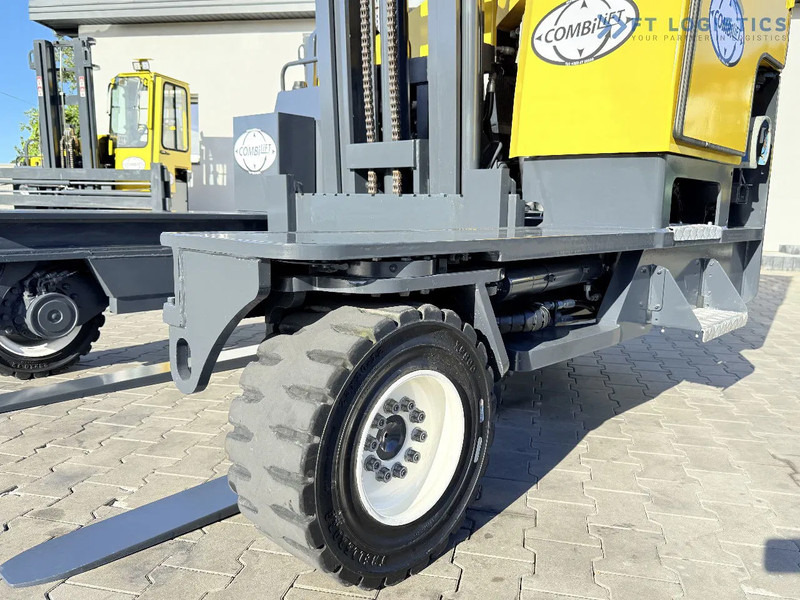 Combilift FOUR-WAY MULTIDIRECTIONAL FORKLIFT C5000 / GAS / TRIPLEX 6000MM / ONLY 4263 HOURS / FORK POSITIONER / EXCELLENT CONDITION / Wide - משאית הגעה ב-4 דרכים: תמונה 4 Combilift FOUR-WAY MULTIDIRECTIONAL FORKLIFT C5000 / GAS / TRIPLEX 6000MM / ONLY 4263 HOURS / FORK POSITIONER / EXCELLENT CONDITION / Wide - משאית הגעה ב-4 דרכים: תמונה 4
