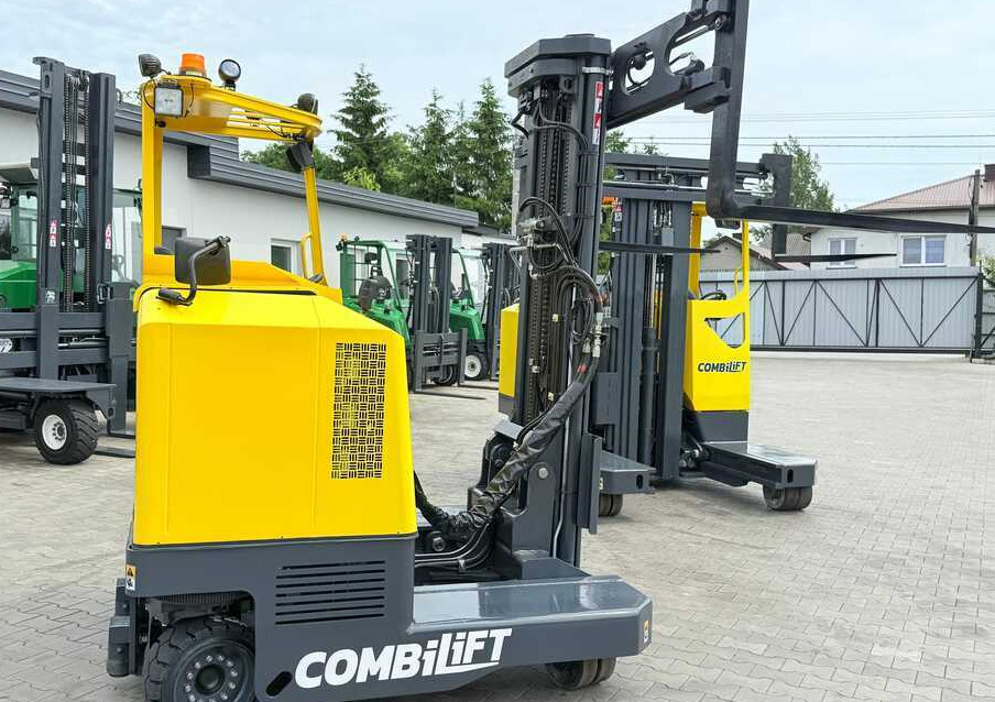 הַחכָּרָה  Combilift MR / ELECTRIC / TRIPLEX – 6000MM / FULL FREE LIFT / WIDE POSITIONER / FORK SIDESHIFT / ONLY 1400 HOURS / LIKE NEW Combilift MR / ELECTRIC / TRIPLEX – 6000MM / FULL FREE LIFT / WIDE POSITIONER / FORK SIDESHIFT / ONLY 1400 HOURS / LIKE NEW: תמונה 25