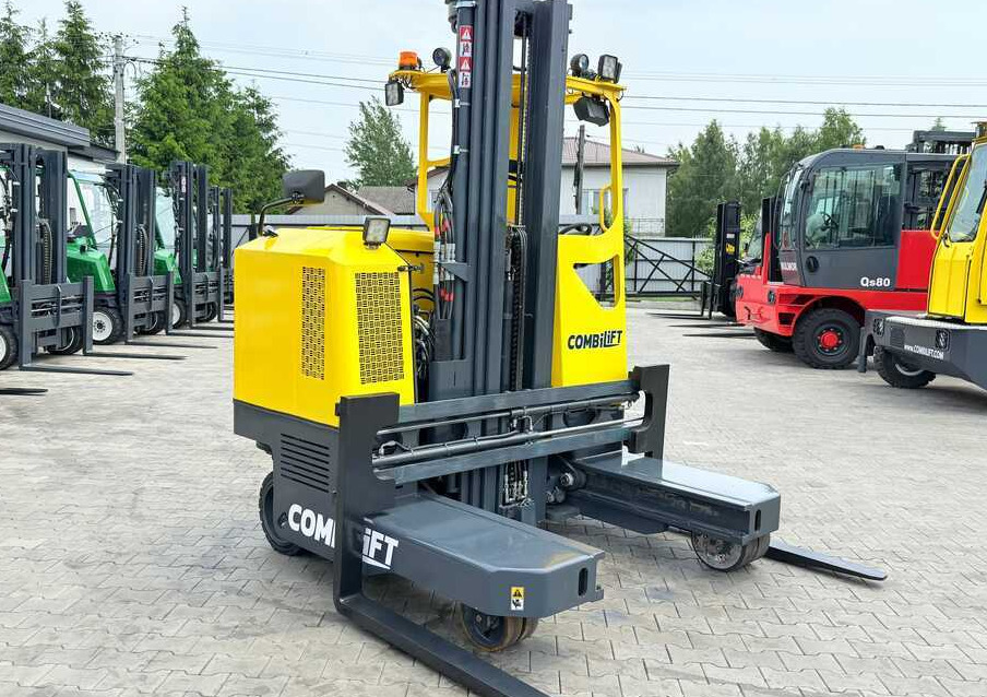 Combilift MR / ELECTRIC / TRIPLEX – 6000MM / FULL FREE LIFT / WIDE POSITIONER / FORK SIDESHIFT / ONLY 1400 HOURS / LIKE NEW - משאית הגעה ב-4 דרכים: תמונה 5 Combilift MR / ELECTRIC / TRIPLEX – 6000MM / FULL FREE LIFT / WIDE POSITIONER / FORK SIDESHIFT / ONLY 1400 HOURS / LIKE NEW - משאית הגעה ב-4 דרכים: תמונה 5
