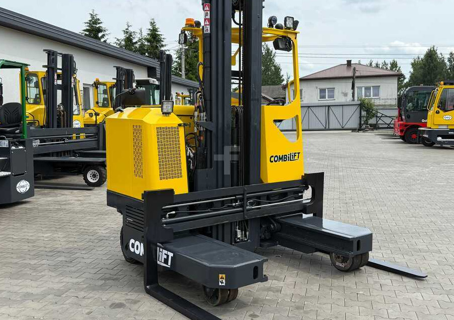 Combilift MR / ELECTRIC / TRIPLEX – 6000MM / FULL FREE LIFT / WIDE POSITIONER / FORK SIDESHIFT / ONLY 1400 HOURS / LIKE NEW - משאית הגעה ב-4 דרכים: תמונה 3 Combilift MR / ELECTRIC / TRIPLEX – 6000MM / FULL FREE LIFT / WIDE POSITIONER / FORK SIDESHIFT / ONLY 1400 HOURS / LIKE NEW - משאית הגעה ב-4 דרכים: תמונה 3