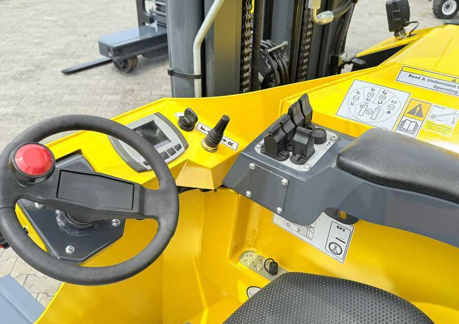 הַחכָּרָה  Combilift MR / ELECTRIC / TRIPLEX – 6000MM / FULL FREE LIFT / WIDE POSITIONER / FORK SIDESHIFT / ONLY 1400 HOURS / LIKE NEW Combilift MR / ELECTRIC / TRIPLEX – 6000MM / FULL FREE LIFT / WIDE POSITIONER / FORK SIDESHIFT / ONLY 1400 HOURS / LIKE NEW: תמונה 14