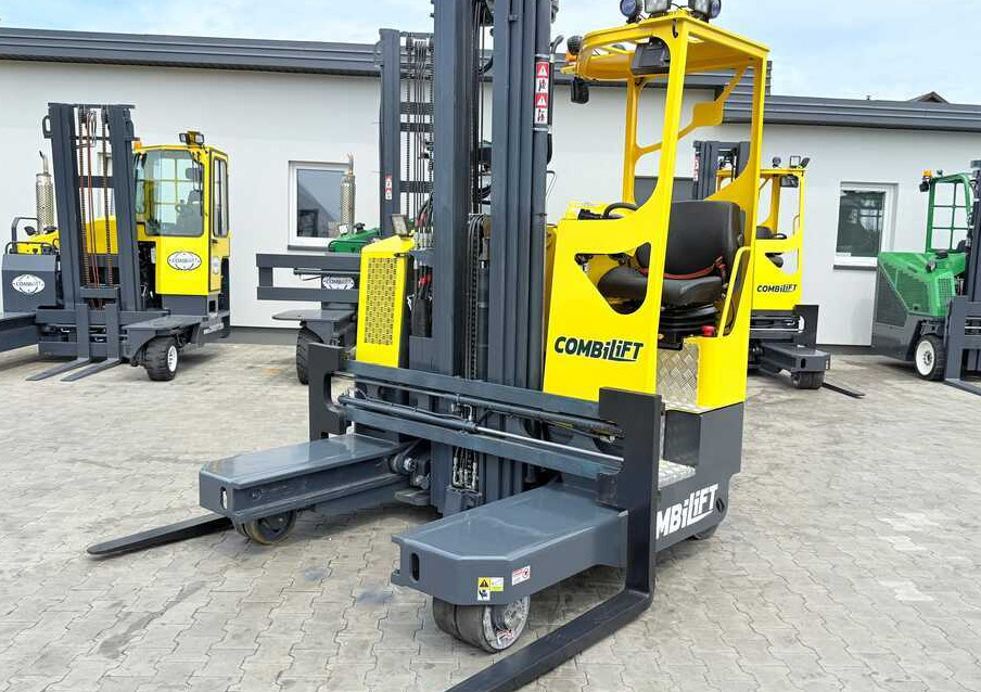 Combilift MR / ELECTRIC / TRIPLEX – 6000MM / FULL FREE LIFT / WIDE POSITIONER / FORK SIDESHIFT / ONLY 1400 HOURS / LIKE NEW - משאית הגעה ב-4 דרכים: תמונה 1 Combilift MR / ELECTRIC / TRIPLEX – 6000MM / FULL FREE LIFT / WIDE POSITIONER / FORK SIDESHIFT / ONLY 1400 HOURS / LIKE NEW - משאית הגעה ב-4 דרכים: תמונה 1