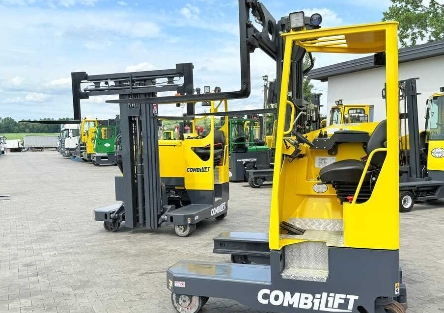 הַחכָּרָה  Combilift MR / ELECTRIC / TRIPLEX – 6000MM / FULL FREE LIFT / WIDE POSITIONER / FORK SIDESHIFT / ONLY 1400 HOURS / LIKE NEW Combilift MR / ELECTRIC / TRIPLEX – 6000MM / FULL FREE LIFT / WIDE POSITIONER / FORK SIDESHIFT / ONLY 1400 HOURS / LIKE NEW: תמונה 29