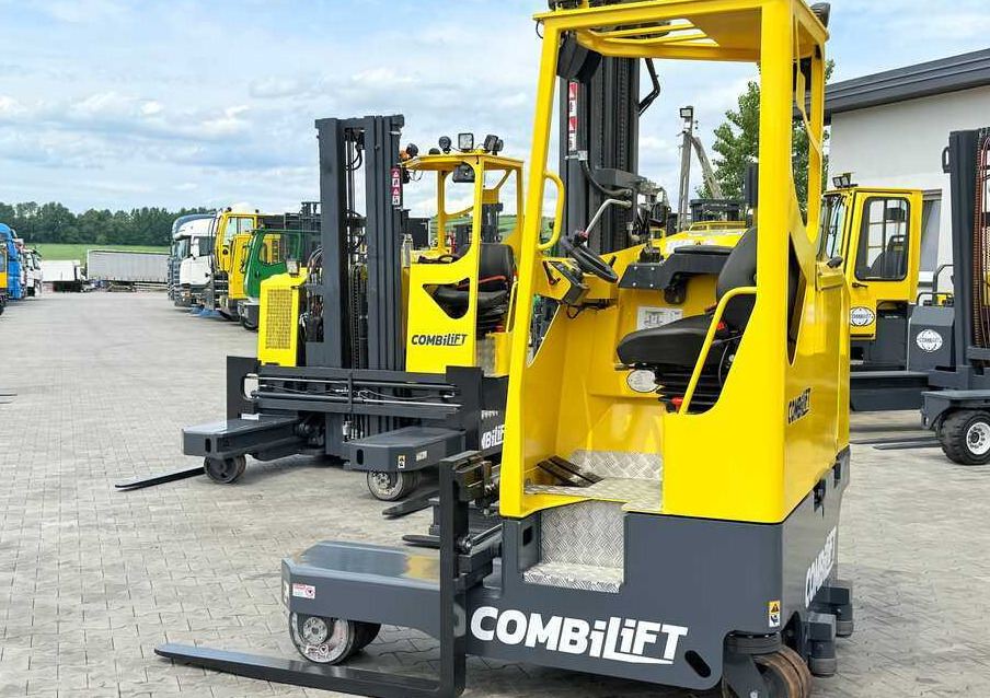הַחכָּרָה  Combilift MR / ELECTRIC / TRIPLEX – 6000MM / FULL FREE LIFT / WIDE POSITIONER / FORK SIDESHIFT / ONLY 1400 HOURS / LIKE NEW Combilift MR / ELECTRIC / TRIPLEX – 6000MM / FULL FREE LIFT / WIDE POSITIONER / FORK SIDESHIFT / ONLY 1400 HOURS / LIKE NEW: תמונה 11