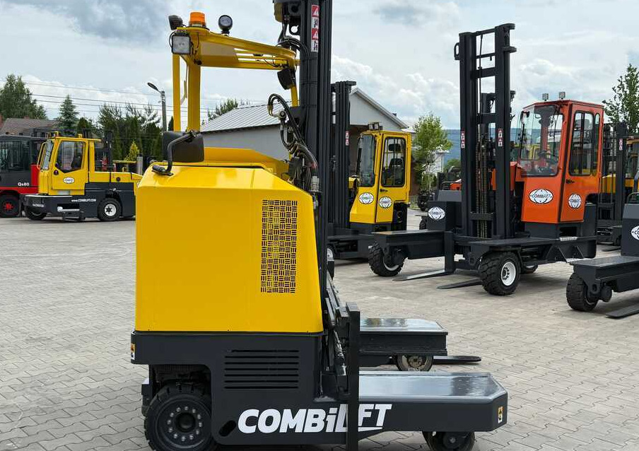Combilift MR / ELECTRIC / TRIPLEX – 6000MM / FULL FREE LIFT / WIDE POSITIONER / FORK SIDESHIFT / ONLY 1400 HOURS / LIKE NEW - משאית הגעה ב-4 דרכים: תמונה 4 Combilift MR / ELECTRIC / TRIPLEX – 6000MM / FULL FREE LIFT / WIDE POSITIONER / FORK SIDESHIFT / ONLY 1400 HOURS / LIKE NEW - משאית הגעה ב-4 דרכים: תמונה 4