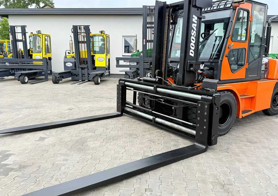 Doosan DOOSAN / DUPLEX 3000MM / SIDE SHIFT / FORK POSITIONER / 2500MM FORKS / 7000KG / CABIN / LIKE NEW - מלגזת סולר: תמונה 1 Doosan DOOSAN / DUPLEX 3000MM / SIDE SHIFT / FORK POSITIONER / 2500MM FORKS / 7000KG / CABIN / LIKE NEW - מלגזת סולר: תמונה 1