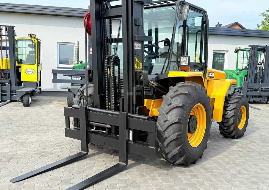 JCB 940 / DIESEL / TRIPLEX 4500MM / FORK POSITIONER / FORK SIDESHIFT / 4T / NEW TYRES / LIKE NEW - מלגזת שטח קשה: תמונה 3 JCB 940 / DIESEL / TRIPLEX 4500MM / FORK POSITIONER / FORK SIDESHIFT / 4T / NEW TYRES / LIKE NEW - מלגזת שטח קשה: תמונה 3