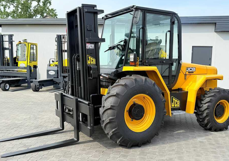 JCB 940 / DIESEL / TRIPLEX 4500MM / FORK POSITIONER / FORK SIDESHIFT / 4T / NEW TYRES / LIKE NEW - מלגזת שטח קשה: תמונה 2 JCB 940 / DIESEL / TRIPLEX 4500MM / FORK POSITIONER / FORK SIDESHIFT / 4T / NEW TYRES / LIKE NEW - מלגזת שטח קשה: תמונה 2