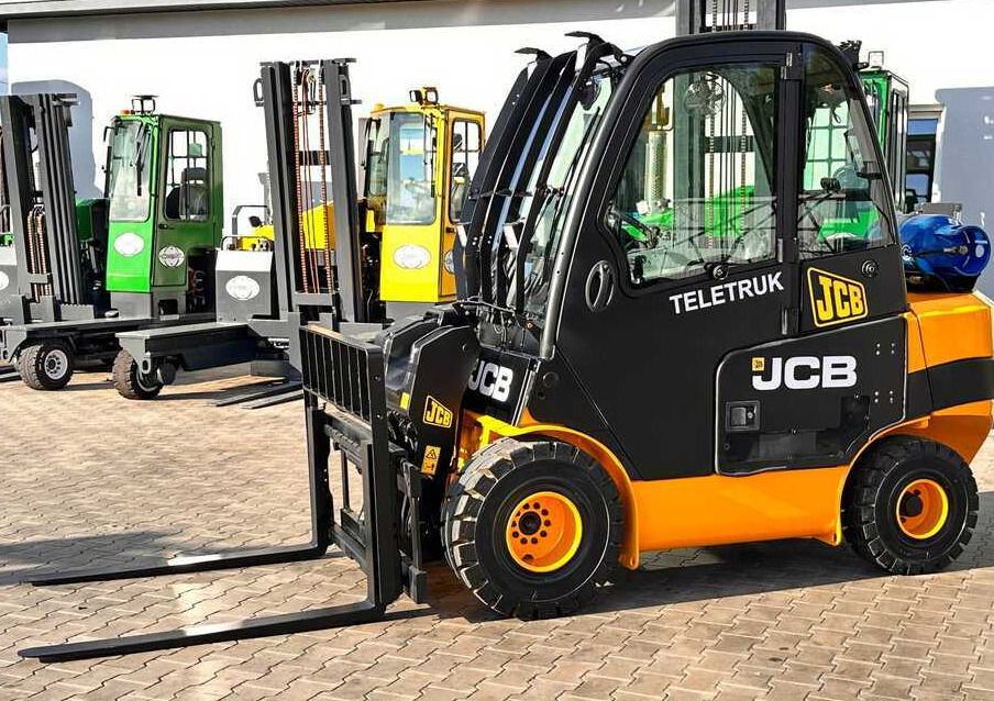 JCB TLT30G / GAS / 4100MM / FULL CABIN / FORK POSITIONER / LIKE NEW - מפעיל טלסקופי: תמונה 3 JCB TLT30G / GAS / 4100MM / FULL CABIN / FORK POSITIONER / LIKE NEW - מפעיל טלסקופי: תמונה 3