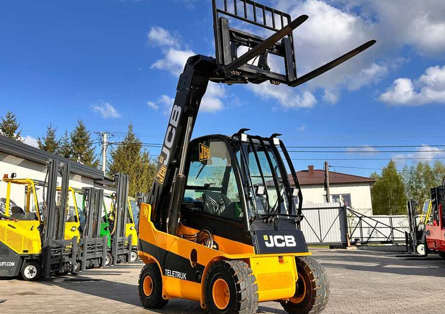 JCB TLT30G / GAS / 4100MM / FULL CABIN / FORK POSITIONER / LIKE NEW - מפעיל טלסקופי: תמונה 1 JCB TLT30G / GAS / 4100MM / FULL CABIN / FORK POSITIONER / LIKE NEW - מפעיל טלסקופי: תמונה 1