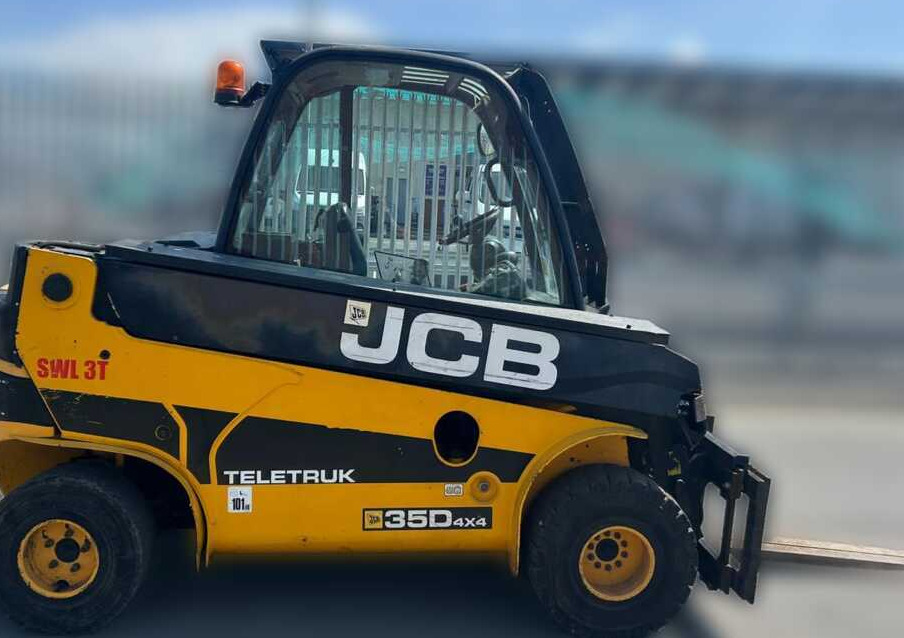JCB TLT35D / 4X4 / DIESEL / 4100MM / CABIN / LIKE NEW - מפעיל טלסקופי: תמונה 2 JCB TLT35D / 4X4 / DIESEL / 4100MM / CABIN / LIKE NEW - מפעיל טלסקופי: תמונה 2