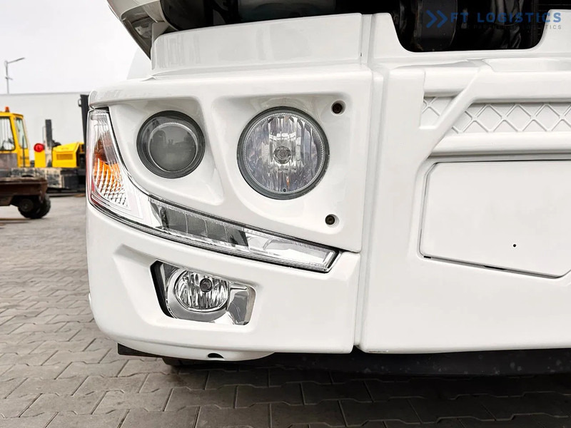 Renault Midlum 250 Renault D 250 / AUTOMATIC / 4X2 / 18 PALLETS / TAIL LIFT / SIDE BOARDS / curtainsider truck - משאית וילונות צד: תמונה 4 Renault Midlum 250 Renault D 250 / AUTOMATIC / 4X2 / 18 PALLETS / TAIL LIFT / SIDE BOARDS / curtainsider truck - משאית וילונות צד: תמונה 4