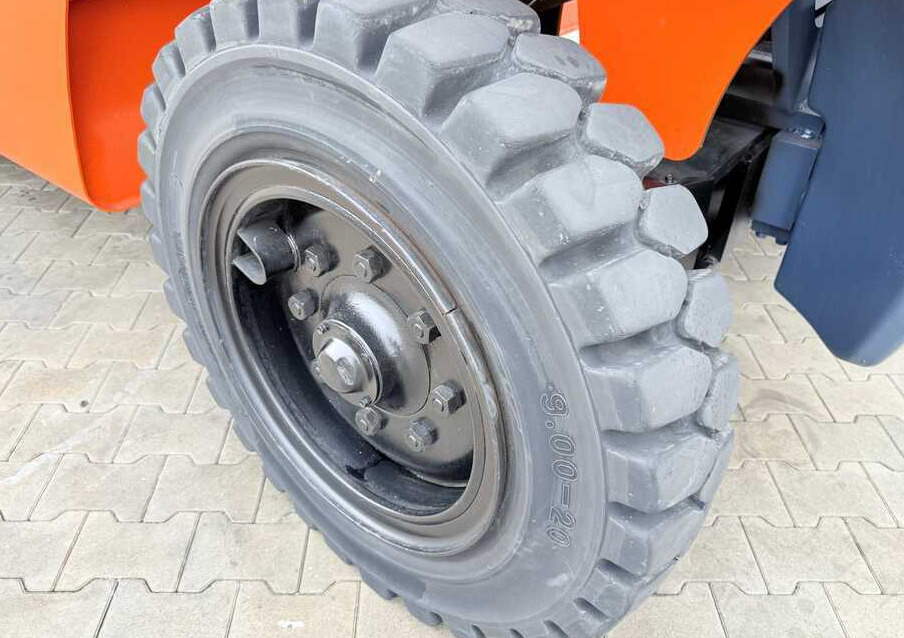 Toyota 60-5FD80 / DIESEL / DUPLEX - 4500MM / NEW TYRES / HEATED CABIN / 8 TON / UDT / EXCELLENT CONDITION - מלגזת סולר: תמונה 5 Toyota 60-5FD80 / DIESEL / DUPLEX - 4500MM / NEW TYRES / HEATED CABIN / 8 TON / UDT / EXCELLENT CONDITION - מלגזת סולר: תמונה 5