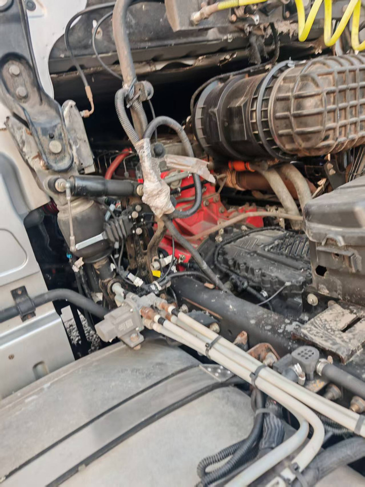 AUMAN 560HP - יחידת טרקטור: תמונה 3 AUMAN 560HP - יחידת טרקטור: תמונה 3