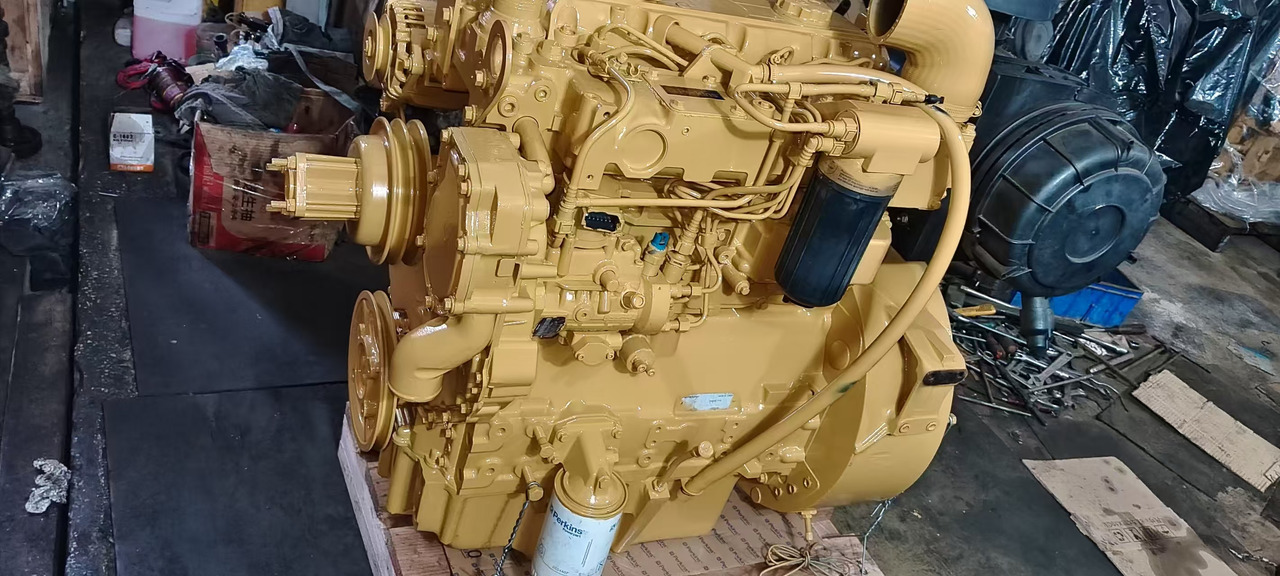 CATERPILLAR 3054C - מנוע עבור מחפר: תמונה 1 CATERPILLAR 3054C - מנוע עבור מחפר: תמונה 1