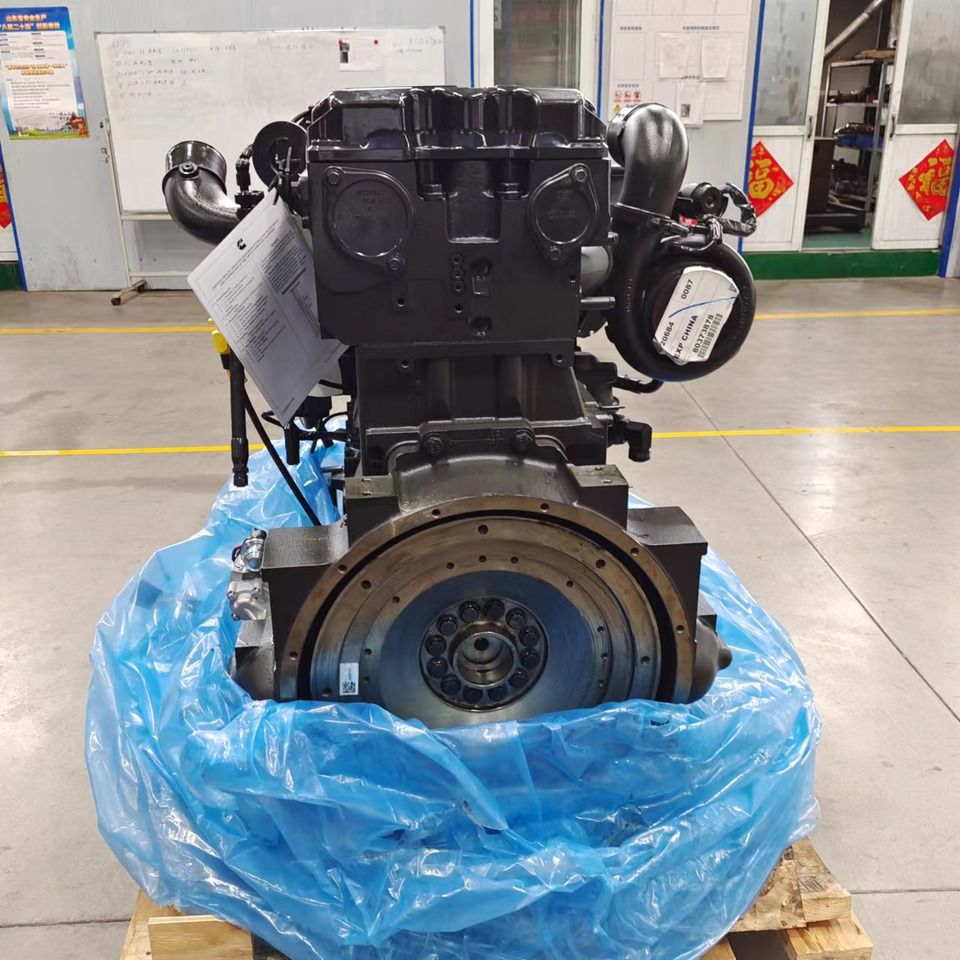 CUMMINS QSX15 - מנוע עבור מחפר: תמונה 1 CUMMINS QSX15 - מנוע עבור מחפר: תמונה 1