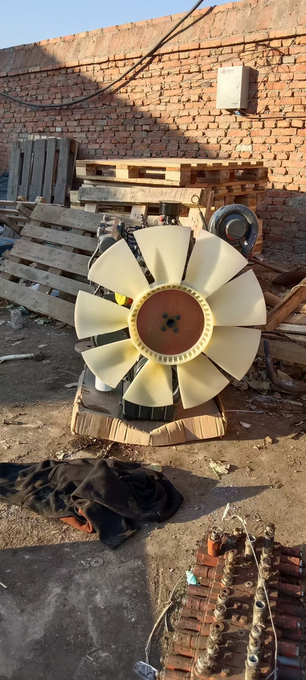 DOOSAN DB58TIS - מנוע עבור מחפר: תמונה 2 DOOSAN DB58TIS - מנוע עבור מחפר: תמונה 2