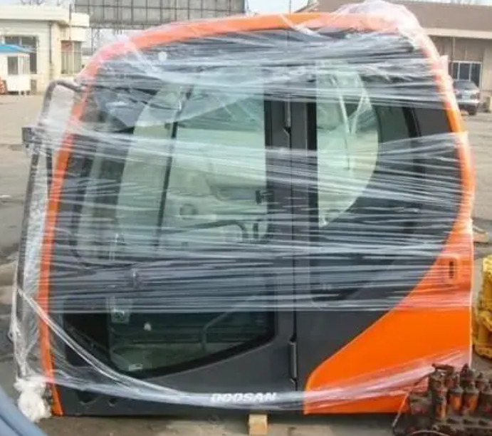 DOOSAN DX225 - תא עבור מחפר: תמונה 4 DOOSAN DX225 - תא עבור מחפר: תמונה 4