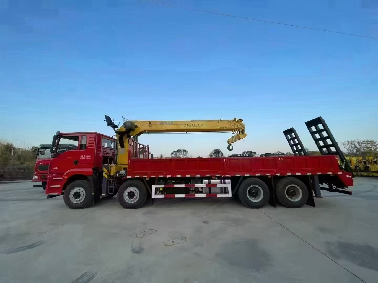 Delong Delong M3000,XCMG DFSQ 300 - משאית מנוף: תמונה 4 Delong Delong M3000,XCMG DFSQ 300 - משאית מנוף: תמונה 4