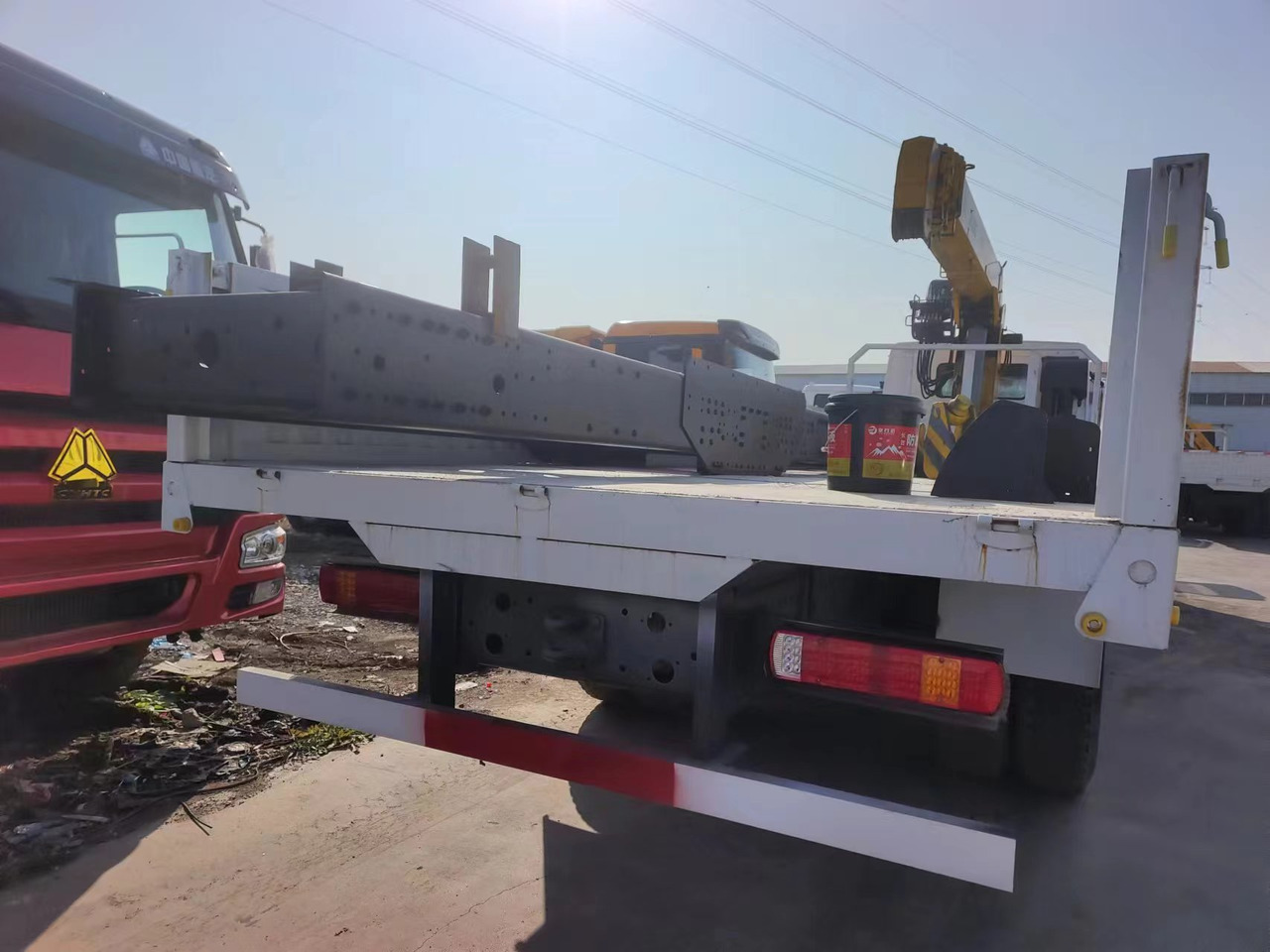 HOWO HOWO 371 chassis,10 TONS crane truck - משאית מנוף: תמונה 3 HOWO HOWO 371 chassis,10 TONS crane truck - משאית מנוף: תמונה 3