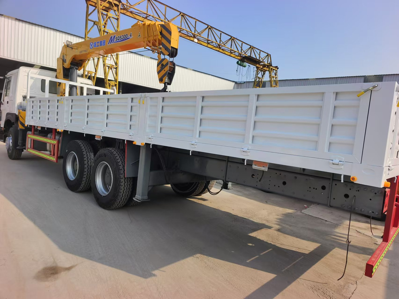 HOWO,XCMG HOWO 375,XCMG  MSQS300-4  12 tons - משאית מכל: תמונה 2 HOWO,XCMG HOWO 375,XCMG  MSQS300-4  12 tons - משאית מכל: תמונה 2