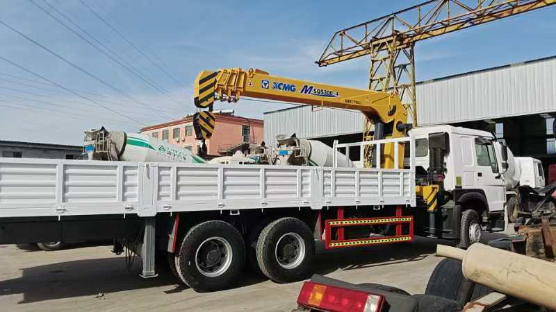 HOWO ,XCMG HOWO 375 engine,XCMG 12 tons crane truck - משאית מנוף: תמונה 4 HOWO ,XCMG HOWO 375 engine,XCMG 12 tons crane truck - משאית מנוף: תמונה 4