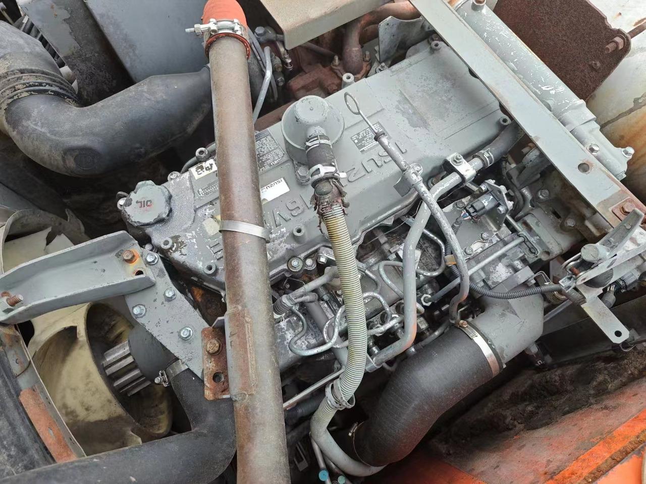 ISUZU 4HK1 - מנוע עבור מחפר: תמונה 1 ISUZU 4HK1 - מנוע עבור מחפר: תמונה 1