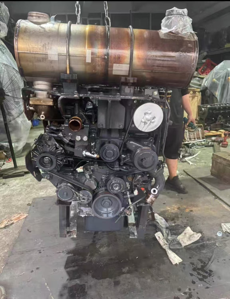 KOMATSU 4D95LE-6 - מנוע עבור מחפר: תמונה 4 KOMATSU 4D95LE-6 - מנוע עבור מחפר: תמונה 4