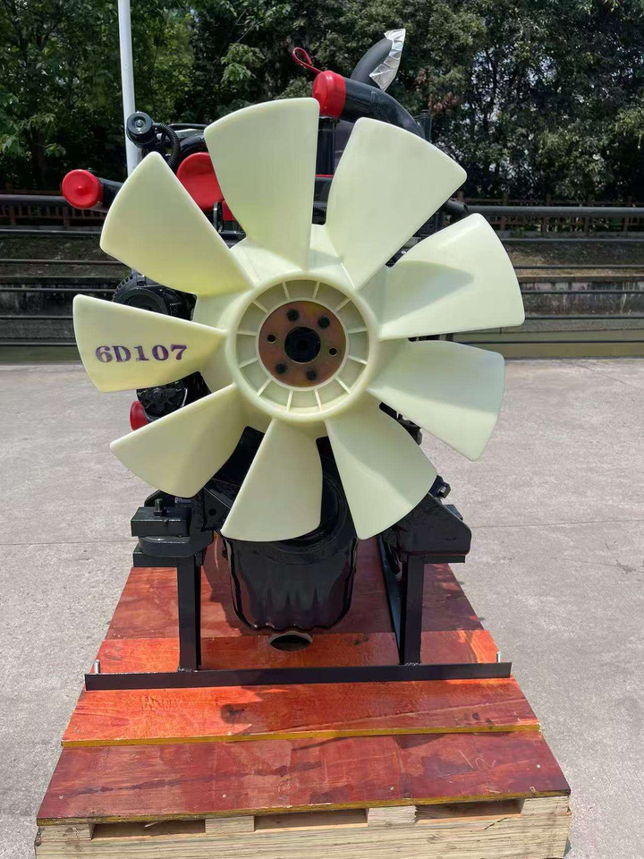 KOMATSU 6D107E-1 - מנוע עבור מחפר: תמונה 3 KOMATSU 6D107E-1 - מנוע עבור מחפר: תמונה 3