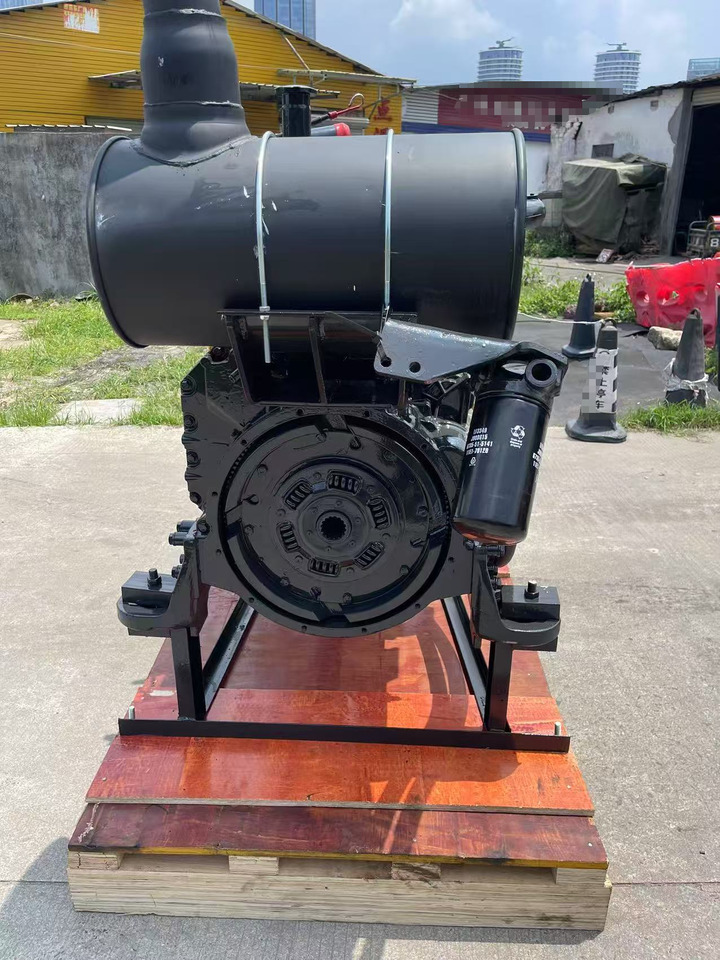 KOMATSU 6D107E-1 - מנוע עבור מחפר: תמונה 2 KOMATSU 6D107E-1 - מנוע עבור מחפר: תמונה 2