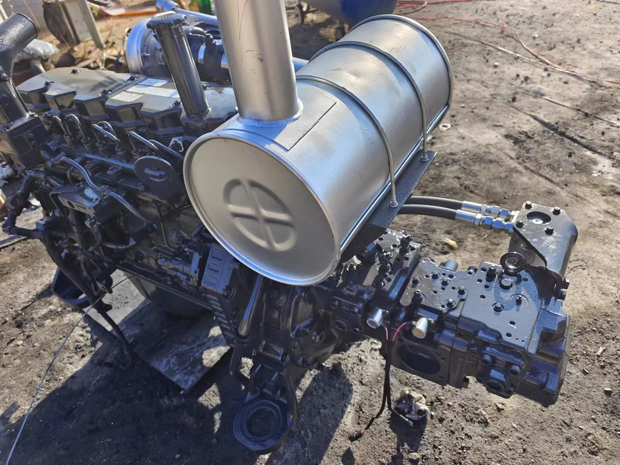 KOMATSU 6D107E-1 - מנוע עבור מחפר: תמונה 4 KOMATSU 6D107E-1 - מנוע עבור מחפר: תמונה 4