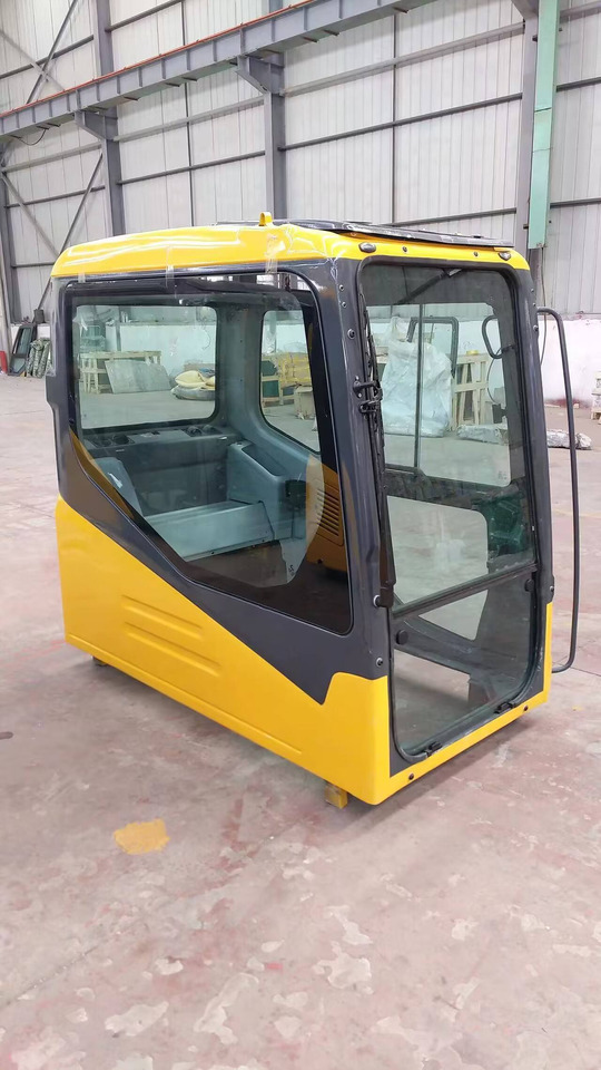KOMATSU PC 210-8 - תא עבור מחפר: תמונה 2 KOMATSU PC 210-8 - תא עבור מחפר: תמונה 2