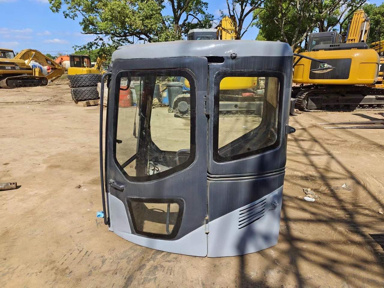 KOMATSU PC78US-6 - תא עבור מחפר: תמונה 2 KOMATSU PC78US-6 - תא עבור מחפר: תמונה 2