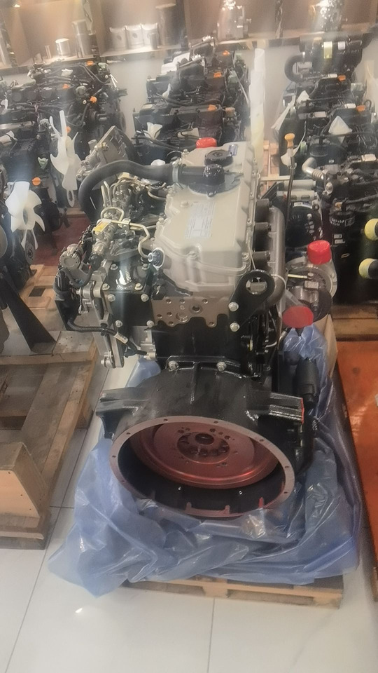 MITSUBISHI 4M40 - מנוע עבור מחפר: תמונה 2 MITSUBISHI 4M40 - מנוע עבור מחפר: תמונה 2