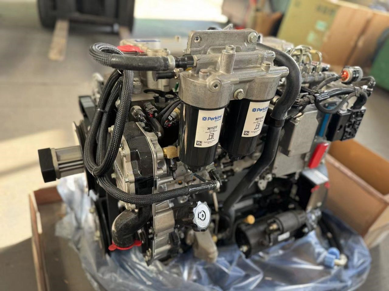 PERKINS 1104D-44TA - מנוע עבור מחפר: תמונה 3 PERKINS 1104D-44TA - מנוע עבור מחפר: תמונה 3