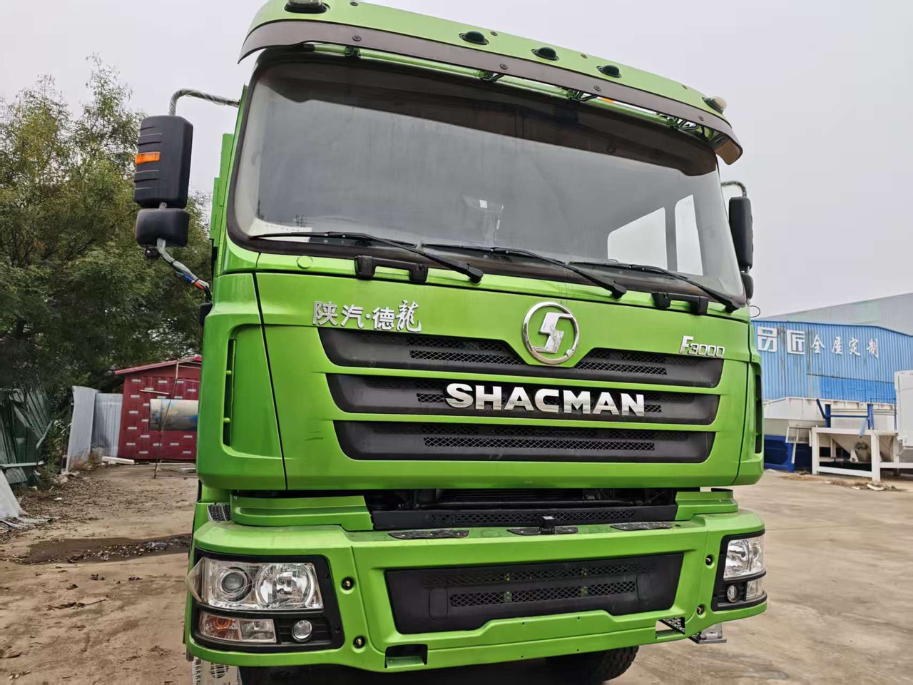 SHACMAN F3000 - משאית מכל: תמונה 1 SHACMAN F3000 - משאית מכל: תמונה 1