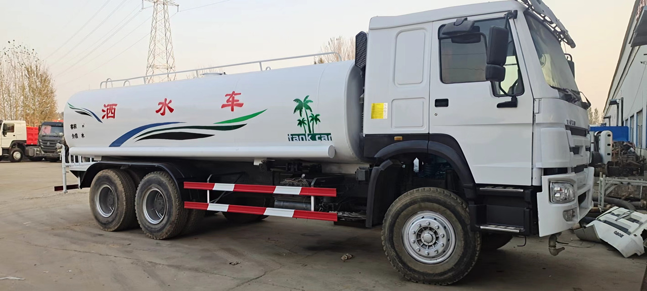 SINOTRUK 20 cubic meters tank - משאית מכל: תמונה 2 SINOTRUK 20 cubic meters tank - משאית מכל: תמונה 2