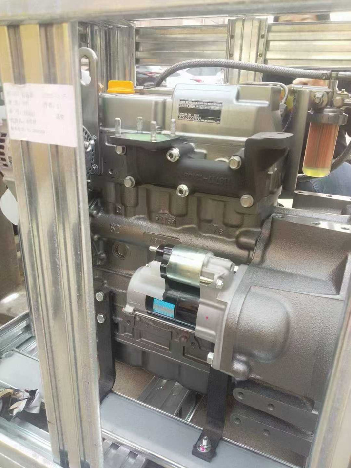 YANMAR 3TNV76 - מנוע עבור מחפר: תמונה 1 YANMAR 3TNV76 - מנוע עבור מחפר: תמונה 1