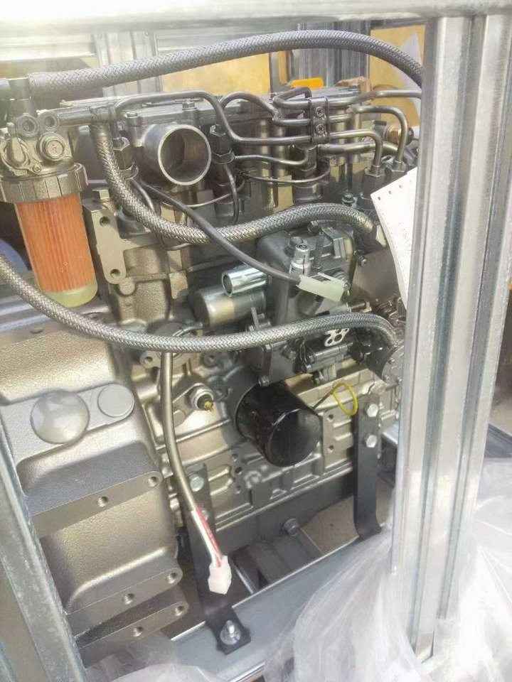YANMAR 3TNV76 - מנוע עבור מחפר: תמונה 2 YANMAR 3TNV76 - מנוע עבור מחפר: תמונה 2