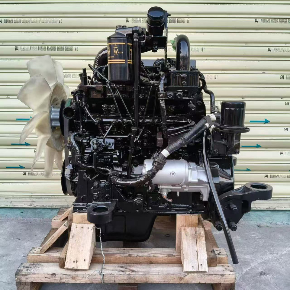 KOMATSU 4D95LE-5 - מנוע עבור מחפר: תמונה 2 KOMATSU 4D95LE-5 - מנוע עבור מחפר: תמונה 2